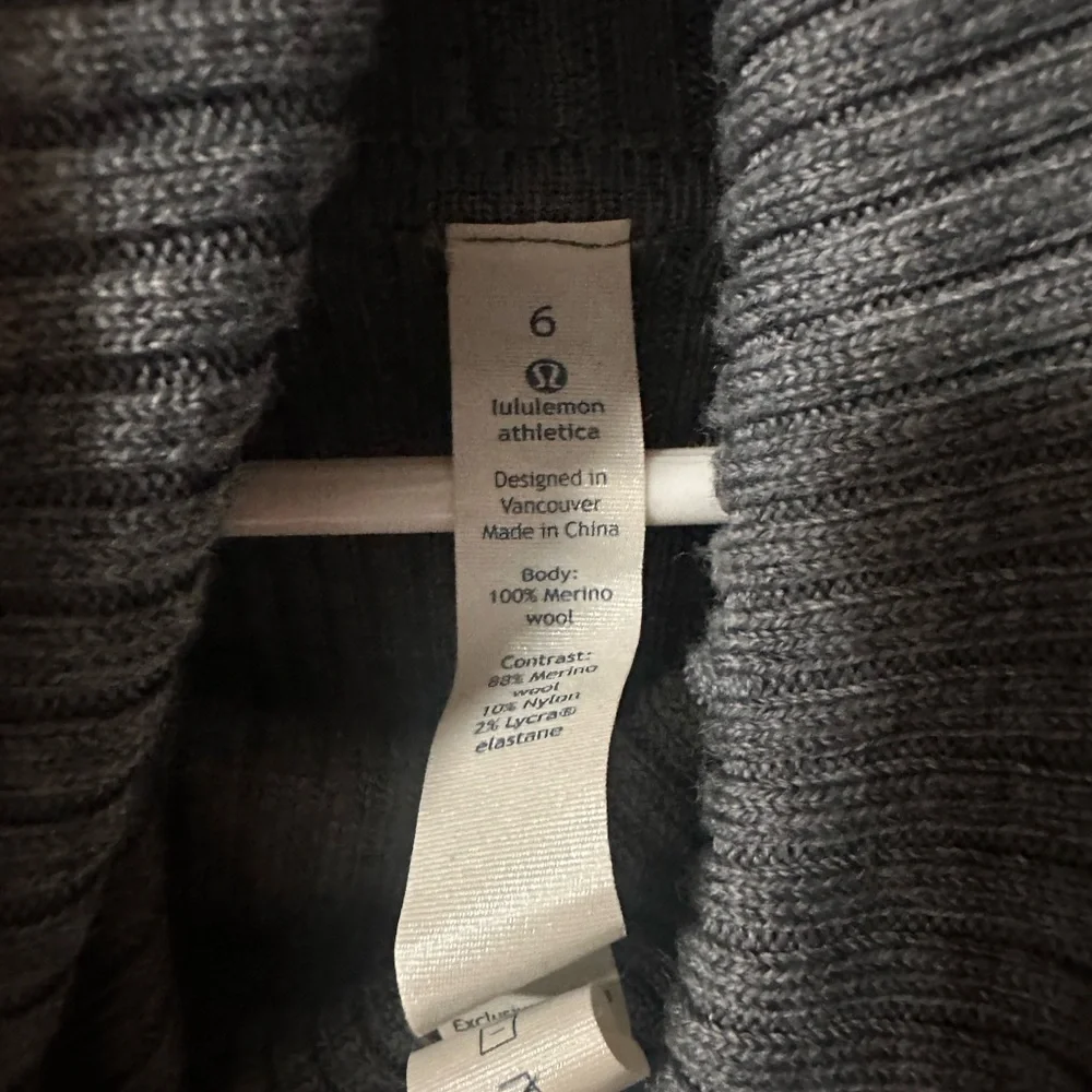 Lululemon Sweat And‎ Savasana Sweater Size 6 - Picture 5 of 8